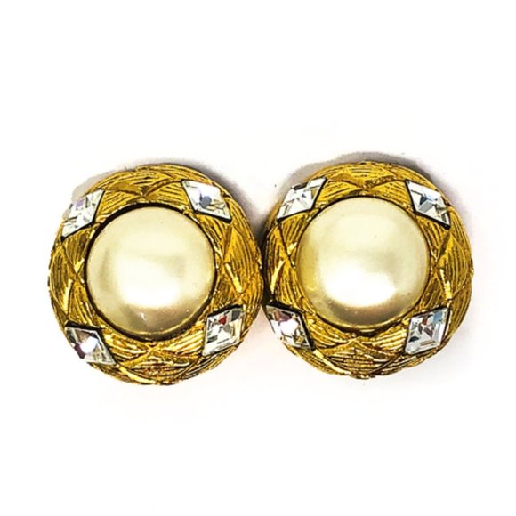 Authentic Chanel Clip On Earrings - Picture 1 of 4